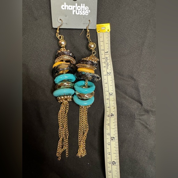 Chunky Gold Chain Earrings - Picture 5 of 5